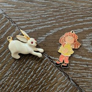 Set of two pendants charms